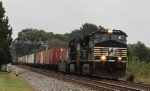 NS 9285 leads train 218 southbound